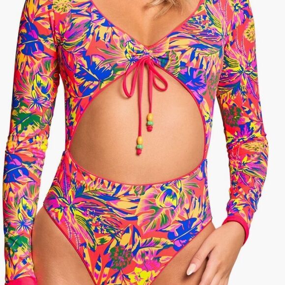 Maaji Cherry Red Rose Long Sleeve Hotsell Surf One Piece sz S NWT $174 - Picture 3 of 6